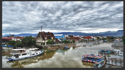 Wolken in Indonesien/ Padang Hafen Getty 2.PNG Wolken in Indonesien/ Padang Hafen Getty 2.PNG